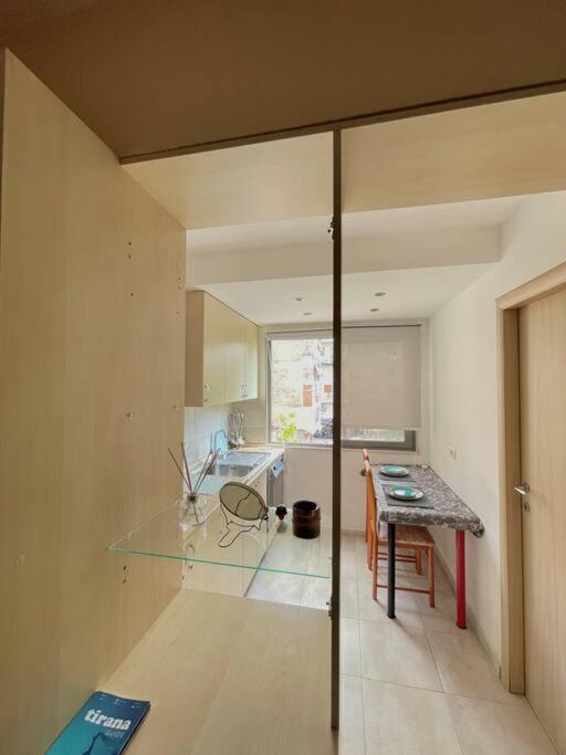 Apartament A Small Gem In The Bllok Tirana